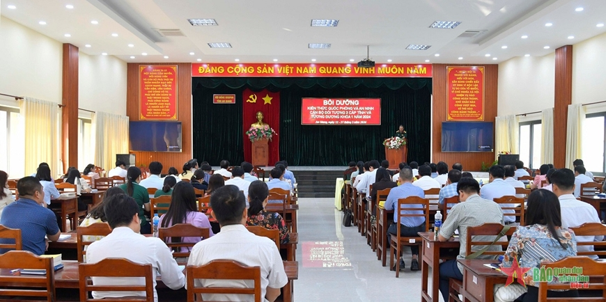 An Giang khai giảng bồi dưỡng kiến thức quốc phòng và an ninh đối tượng 3 cấp tỉnh và tương đương